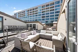 930 N Howe St, Chicago, IL 60610 - Photo 19