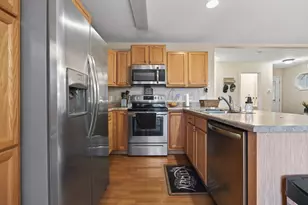 905 Taylor Ln, Leroy, IL 61752 - Photo 9