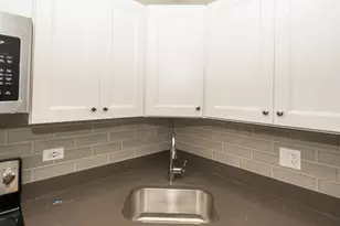 817 W Lakeside Pl, Chicago, IL 60640 - Photo 5