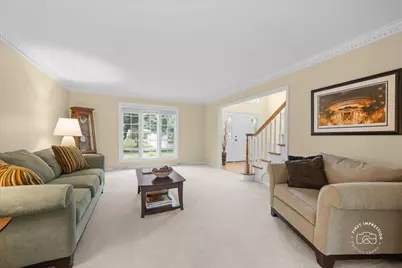 202 Windsor Circle, Saint Charles, IL 60175 - Photo 5