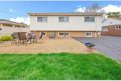 10833 Claridge Avenue, Westchester, IL 60154 - Photo 23