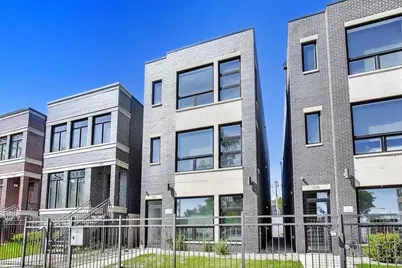 552 E 46th Place #2, Chicago, IL 60653 - Photo 1