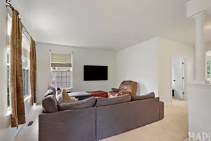 2050 Colchester Ave, Hoffman Estates, IL 60192 - Photo 7