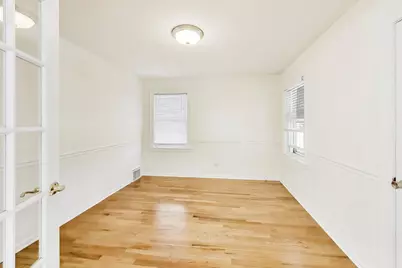 5100 N Mobile Avenue, Chicago, IL 60630 - Photo 11