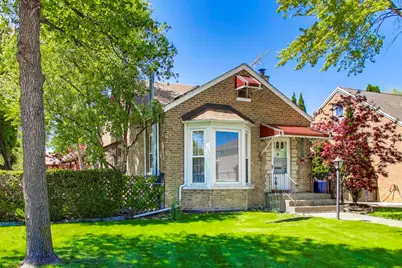 5100 N Mobile Avenue, Chicago, IL 60630 - Photo 1