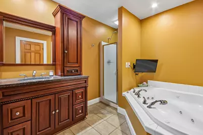 588 Kingston Court, Roselle, IL 60172 - Photo 23