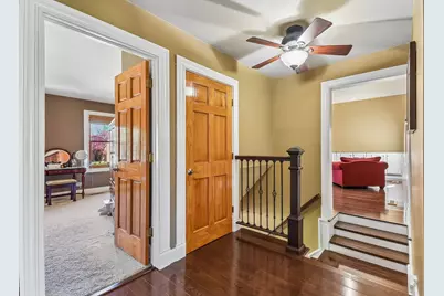 588 Kingston Court, Roselle, IL 60172 - Photo 17