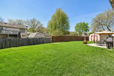 588 Kingston Court, Roselle, IL 60172 - Photo 29