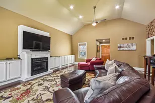 588 Kingston Ct, Roselle, IL 60172 - Photo 19