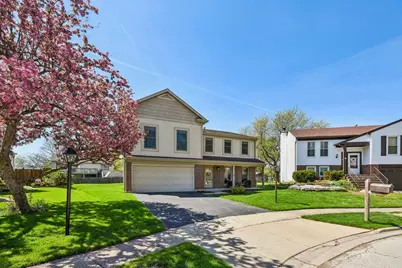 588 Kingston Court, Roselle, IL 60172 - Photo 1