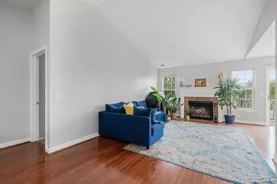 143 Lawn Court, Buffalo Grove, IL 60089 - Photo 5