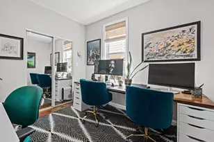 3335 W Berteau Ave, Chicago, IL 60618 - Photo 9