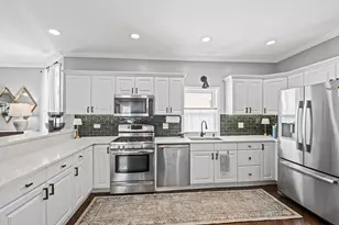3335 W Berteau Ave, Chicago, IL 60618 - Photo 7