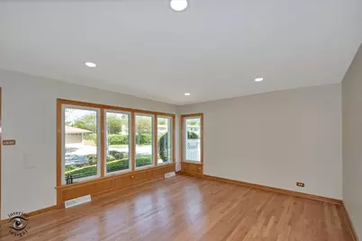 1005 E Park Street, Arlington Heights, IL 60005 - Photo 5