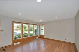 1005 E Park St, Arlington Heights, IL 60005 - Photo 5