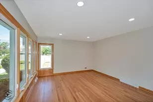 1005 E Park St, Arlington Heights, IL 60005 - Photo 7