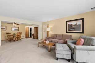 8058 Autobahn Dr S, Palos Park, IL 60464 - Photo 3