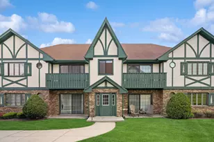 8058 Autobahn Dr S, Palos Park, IL 60464 - Photo 1