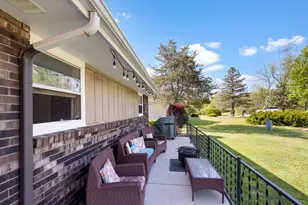 9825 Debbie Ln, Machesney Park, IL 61115 - Photo 3