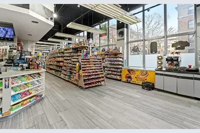 655 W Irving Park Road #5305, Chicago, IL 60613 - Photo 5