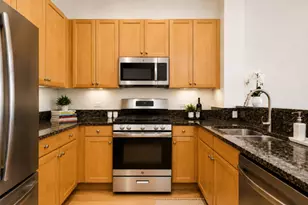 500 W Superior St, Chicago, IL 60654 - Photo 3