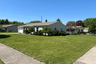 757 Crestwood Dr, Aurora, IL 60506 - Photo 1