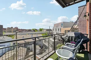 3260 N Clark St, Chicago, IL 60657 - Photo 17