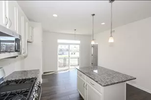 3s616 Everton Dr, Warrenville, IL 60555 - Photo 3