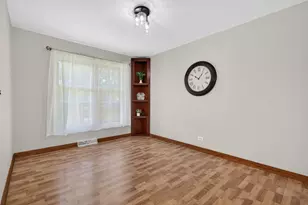 418 Charlestown Dr, Bolingbrook, IL 60440 - Photo 11