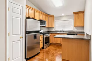 3159 Saganashkee Ln, Naperville, IL 60564 - Photo 7