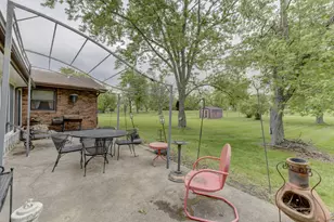 126 Denell Dr, Crete, IL 60417 - Photo 7