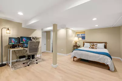 2324 W Eastwood Avenue, Chicago, IL 60625 - Photo 17
