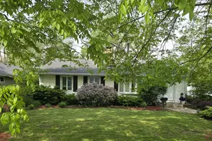 730 Skyline Dr, Barrington, IL 60010 - Photo 1