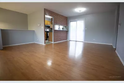 6048 Kit Carson Drive #6048, Hanover Park, IL 60133 - Photo 3