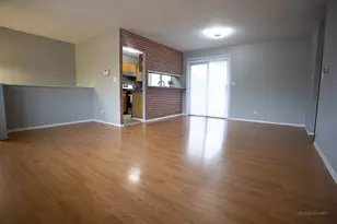 6048 Kit Carson Dr, Hanover Park, IL 60133 - Photo 3