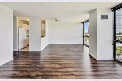 4343 N Clarendon Avenue #718, Chicago, IL 60613 - Photo 9