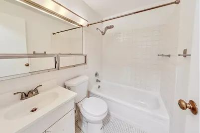 4343 N Clarendon Avenue #718, Chicago, IL 60613 - Photo 7