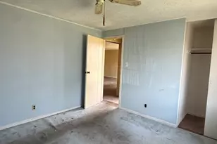 8750 S Kilbourn Ave, Hometown, IL 60456 - Photo 11