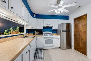 11240 Sycamore Ln, Palos Hills, IL 60465 - Photo 5