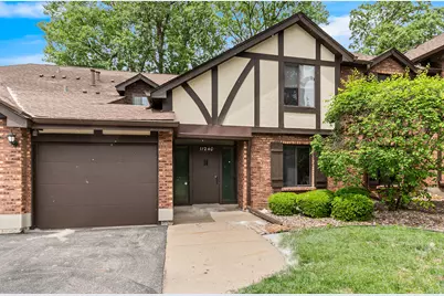 11240 Sycamore Lane #60D, Palos Hills, IL 60465 - Photo 1