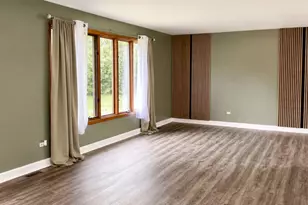 1621 Lawrence Crescent, Flossmoor, IL 60422 - Photo 3