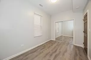 2008 W Addison St, Chicago, IL 60618 - Photo 9