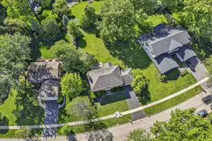 647 Sedgwick Dr, Libertyville, IL 60048 - Photo 45