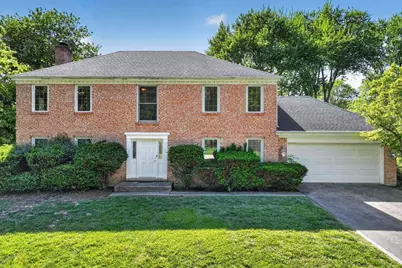 647 Sedgwick Drive, Libertyville, IL 60048 - Photo 1