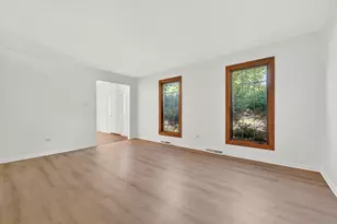 647 Sedgwick Dr, Libertyville, IL 60048 - Photo 7