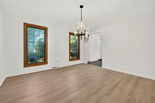 647 Sedgwick Dr, Libertyville, IL 60048 - Photo 11