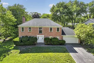 647 Sedgwick Dr, Libertyville, IL 60048 - Photo 3