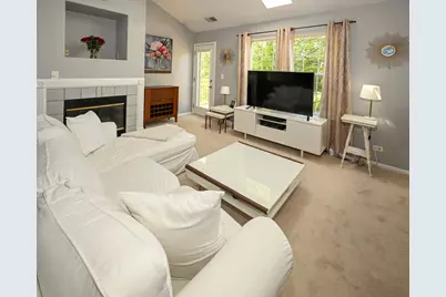 2208 Lake Ridge Drive #2208, Glendale Heights, IL 60139 - Photo 5