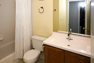 2208 Lake Ridge Dr, Glendale Heights, IL 60139 - Photo 19