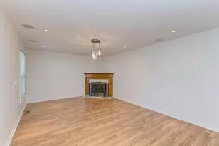 1446 Woodscreek Cir, Crystal Lake, IL 60014 - Photo 21